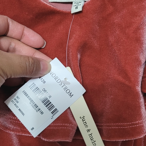 June & Hudson velvet dress ❤ - Picture 5 of 6